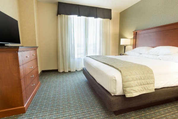 Drury Inn & Suites Colorado Springs Near the Air Force Academy image 14