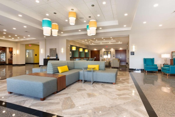 Drury Inn & Suites Colorado Springs Near the Air Force Academy image 3